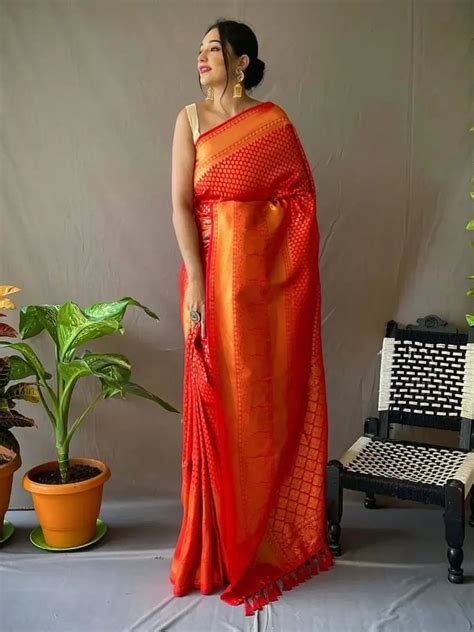 Buy Red Jacquard Kanjeevaram Silk Wedding Saree With Blouse From Ethnic ...