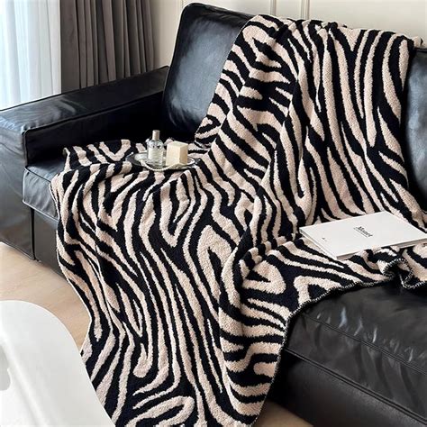 Amazon.com: Fluffy Fleece Throw Blanket for Couch, Soft Cozy Black and ...