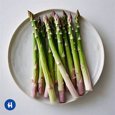 Can You Eat Asparagus Raw? (+ Recipe Ideas)