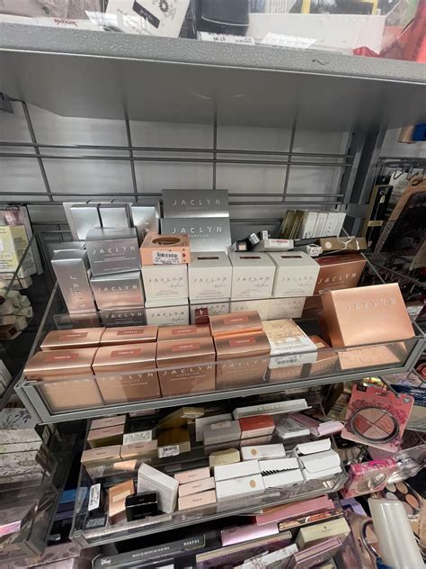 Look what I seen at my local Tjmaxx in Ga 😅 : r/jaclynhillsnark