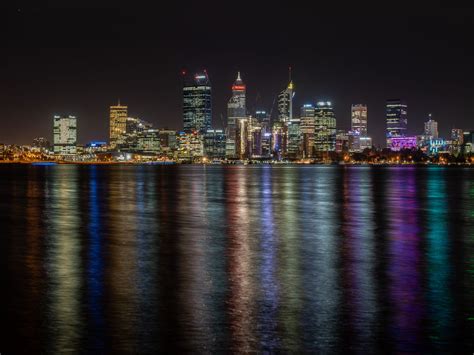 Download wallpaper 1600x1200 buildings, skyscrapers, city, lights, dark ...