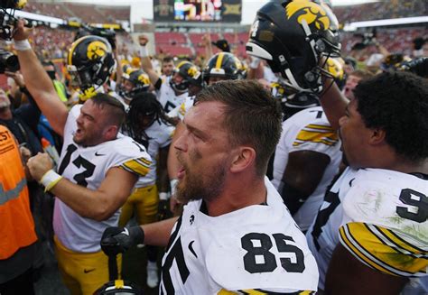 western michigan premier answering your questions about iowa football Background