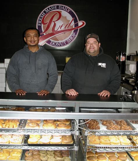 Red Donut opens third shop in Wallburg — DavidsonLocal.com