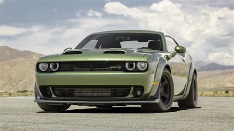2023 Dodge Challenger SRT Super Stock Last Call First Test: What a Drag!