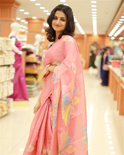 Floral Print Tissue Fancy Sarees at just 799/- | Swapna Weddings