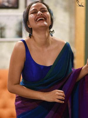 U Neck Padded Silk Sleeveless Blouse In Blue|Basic Blue|Suta