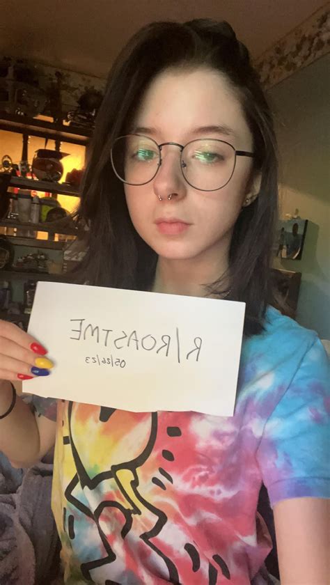 roast me pls :) yes i know my nose is big : r/RoastMe
