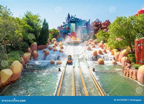 Water Based Ride at Universal Studios Islands of Adventure Editorial ...