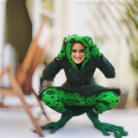 Frog costume | Frog costume, Best celebrity halloween costumes ...