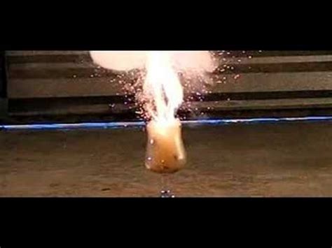 Nuts Explode 的图像结果