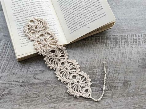 Floral Lace Bookmark | AllFreeCrochet.com