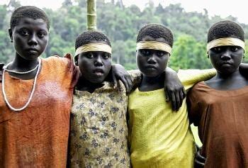 10 Tribes Who Are About To Go Extinct - Hello Travel Buzz