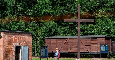 German Prosecutors Charge Secretary to Nazi Camp Commandant