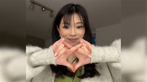Spiderman Heart (Hand Gesture) | Know Your Meme