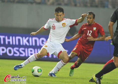 国足图：国足1-5泰国 于汉超控球凶悍-搜狐体育