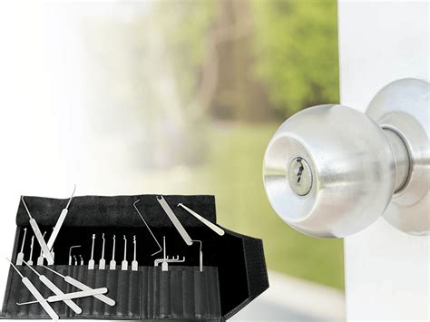 Unlocking Louvre Window Locks without a Key 的图像结果