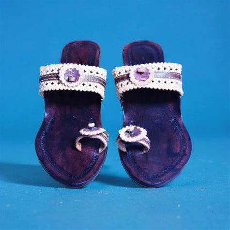 KOLHAPURI CHAPPAL, Kolhapuri Fit Patta Ladies Leather Footwear, Brown