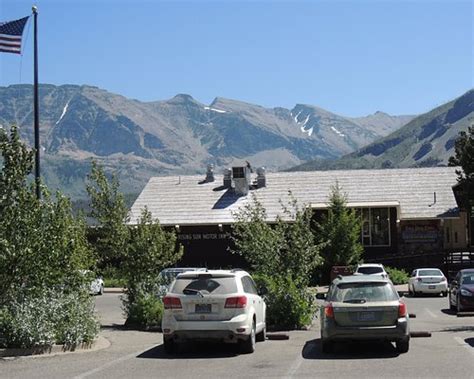 RISING SUN MOTOR INN AND CABINS (East Glacier Park) - Specialty Inn ...