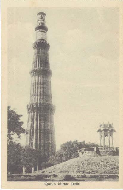 Qutb Minar in Delhi - Old Indian Photos