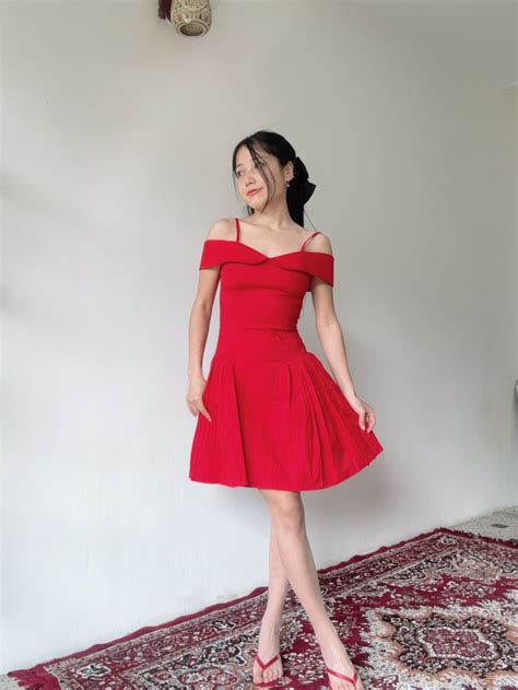 Elida Red Rose Off Shoulder Mini Dress – SELCOUTH
