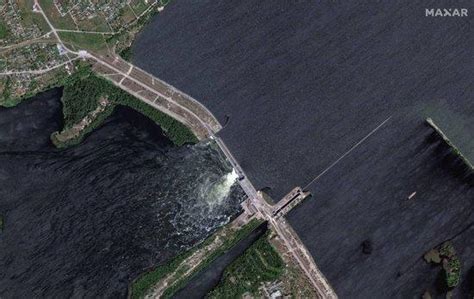 乌克兰一水电站大坝被毁 乌军称俄军炸毁了卡霍夫卡水电站大坝_军事频道_中华网