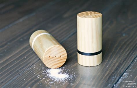 Wooden salt & pepper shakers online