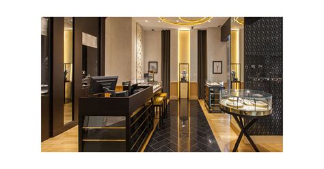 Piaget Boutique Houston - Saks – Luxury Watches & Jewellery Store in ...