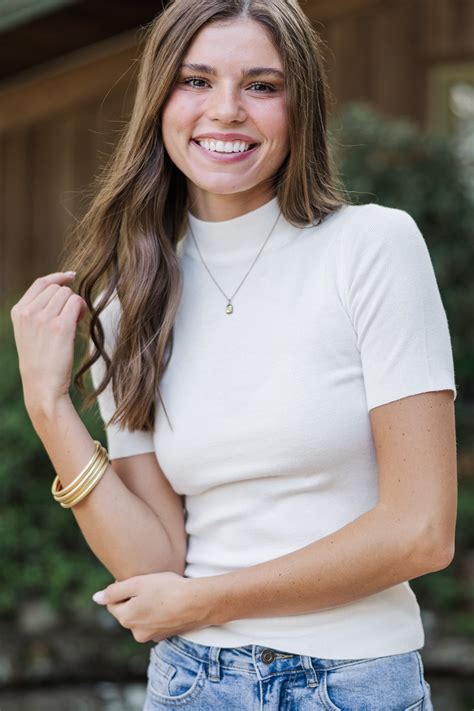 All In Off White Short Sleeve Sweater – Shop the Mint