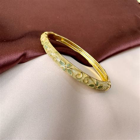 TFC Size 2.6 Green Flower Gold Plated Enamel Bangle