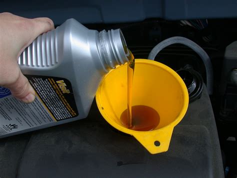 Changing Lower Unit Oil on Mercury Outboard, Part II | Outboard Motor ...