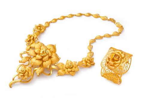 我们平时买黄金珠宝首饰要注意点什么_品牌_价格_款式