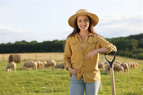 Country Woman 的图像结果
