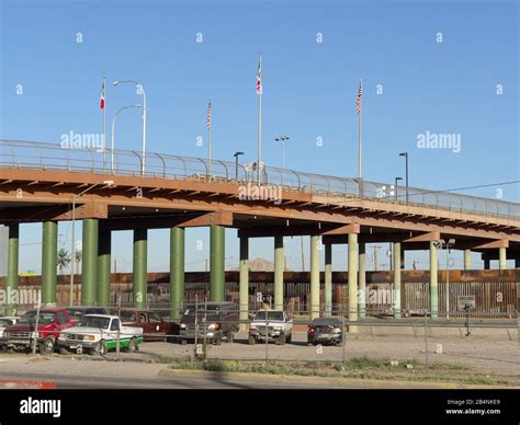 El paso juarez bridge hi-res stock photography and images - Alamy
