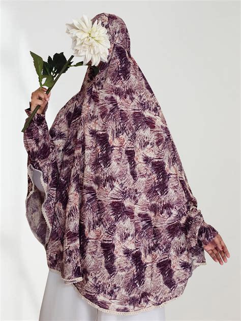 Buy Zaha Rayon Namaz Makhna with Sleeve in Magenta