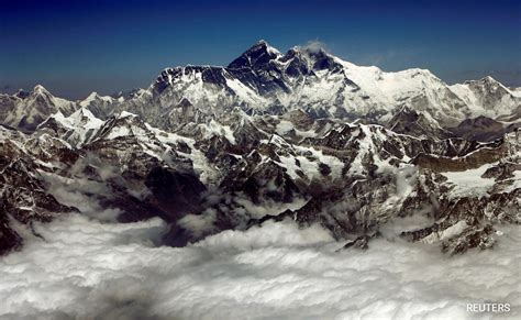 आखिर क्यों बढ़ रही है एवरेस्ट की ऊंचाई, वैज्ञानिकों ने समझाई ये बात ...