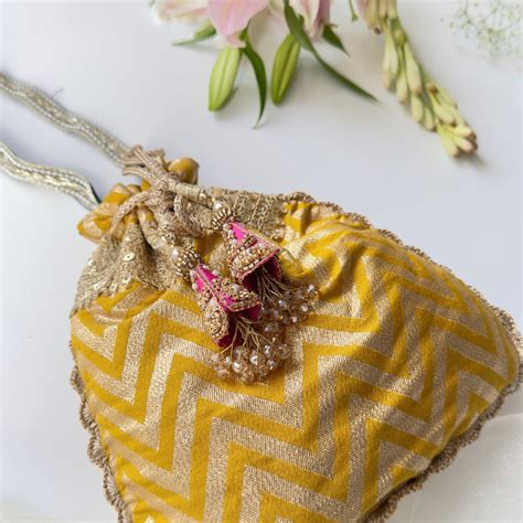 Quirky Tales - Designer Handbags and Clutch bags