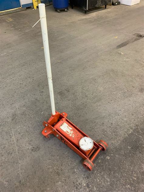 Central Hydraulics Floor Jack - Central Hydraulics