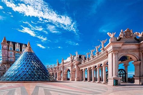 Ba Na Hills and Golden Bridges Tour in Hoi An or Da Nang 2025 - Viator