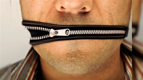 Colleagues: ব্যক্তিগত কথাবার্তা সহকর্মীর সঙ্গে নয়, কারণ সহকর্মী মানেই ...
