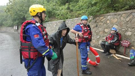 北京蓝天救援队：731暴雨救援行动共投入队员2364人，完成转移人员35997人-有驾