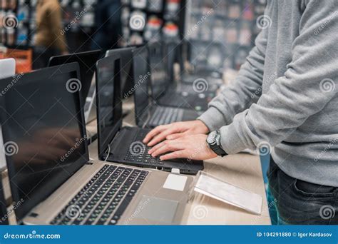 Computer Store 的图像结果