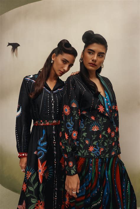 NOIB | Conscious Contemporary Women’s Fashion Brand – Shop NOIB