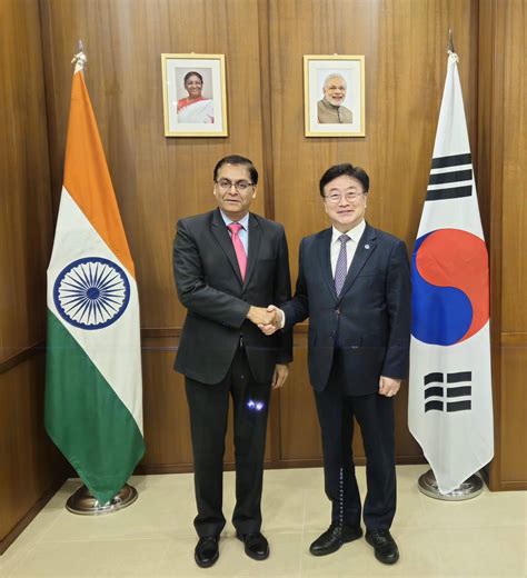Ambassador Amit Kumar met Mr Wonsok Yun, Commissioner, Incheon Free ...