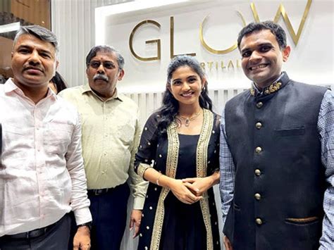 Glow by Kirtilals Shines Bright with Grand Opening of its New Showroom ...