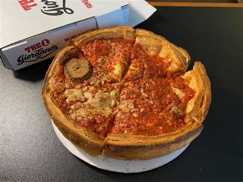 I’m Fleeced At Chicago O’Hare...Of A Deep Dish Pizza - Live and Let's Fly