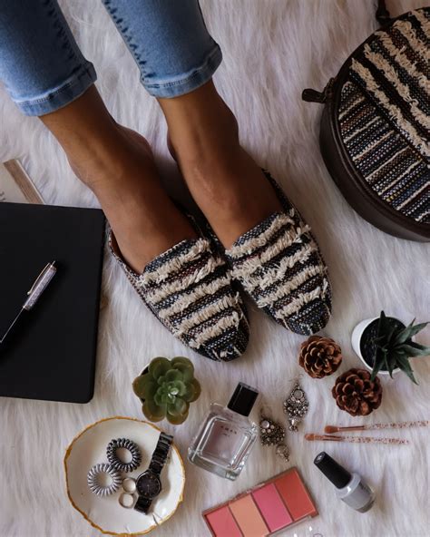 Frosted Snowflakes Slip Ons – pairpatola