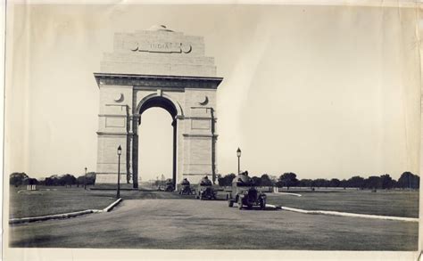 Armored cars passing through India Gate - Delhi 1930's - Old Indian Photos