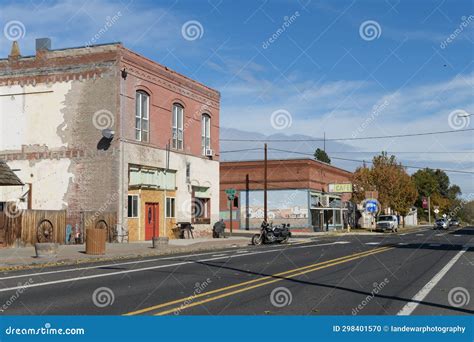 Vista a Lo Largo De La Calle Principal Us 97 En Moro Oregon Imagen editorial - Imagen de ...