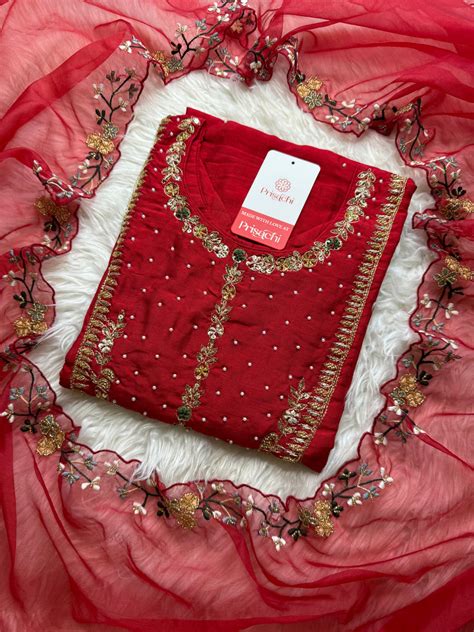 Red embroidered kurta set with dupatta – Prisachi Official