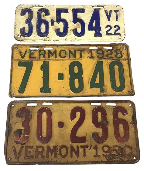 Lot - (3) Vintage Vermont License Plates